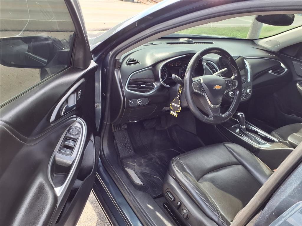 2020 Chevrolet Malibu 4dr Sedan LT - 22927307 - 6
