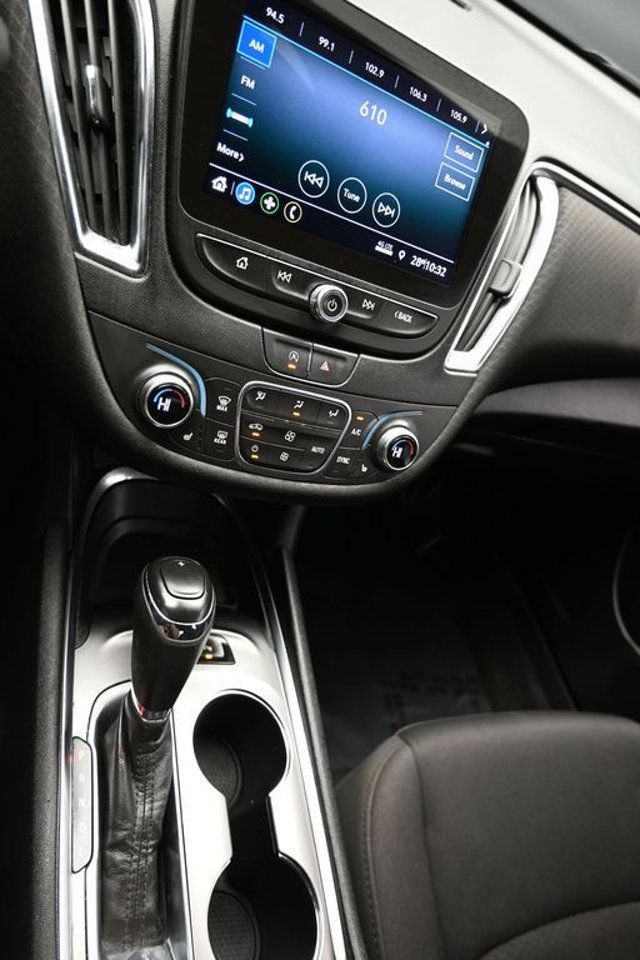 2020 Chevrolet Malibu 4dr Sedan LT - 23005228 - 22