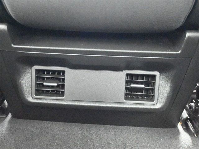 2020 Chevrolet Silverado 1500 2WD Crew Cab 147" Custom - 22933629 - 11