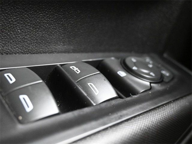 2020 Chevrolet Silverado 1500 2WD Crew Cab 147" Custom - 22933629 - 25