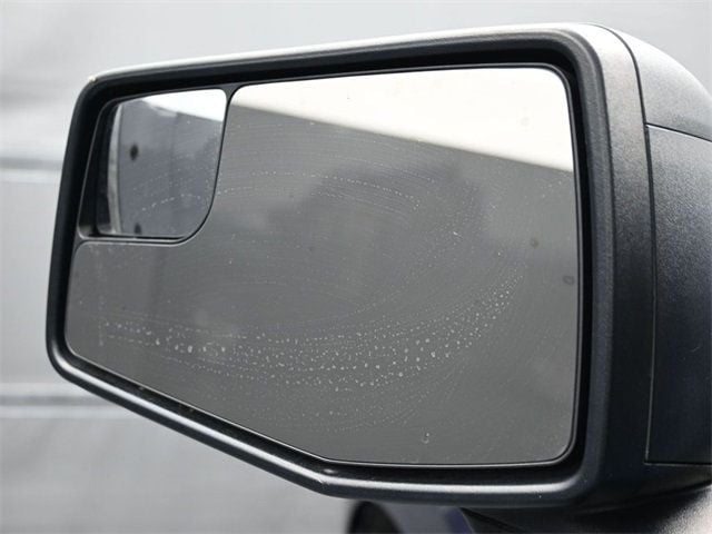 2020 Chevrolet Silverado 1500 2WD Crew Cab 147" Custom - 22933629 - 4