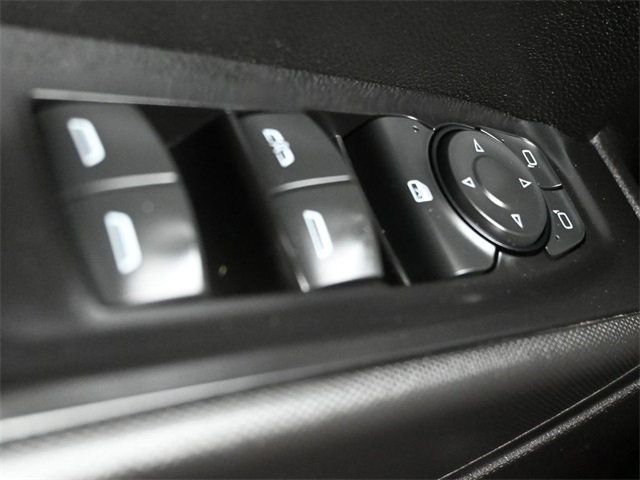 2020 Chevrolet Silverado 1500 2WD Crew Cab 147" Custom - 22958048 - 24