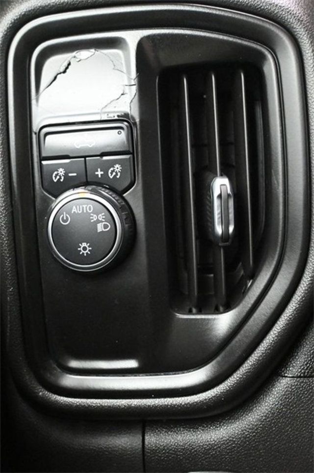 2020 Chevrolet Silverado 1500 2WD Crew Cab 147" Custom - 22960891 - 26