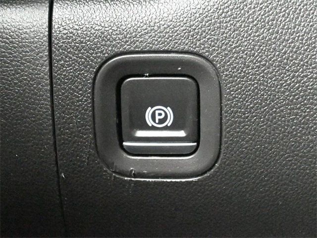 2020 Chevrolet Silverado 1500 2WD Crew Cab 147" Custom - 22960891 - 27