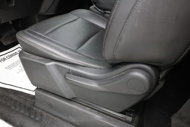 2020 Chevrolet Silverado 1500 2WD Reg Cab 140'' Work Truck w/ Tommy Gate & Convenience Pkg - 22994712 - 6