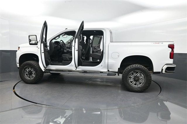 2020 Chevrolet Silverado 1500 Custom photo 32