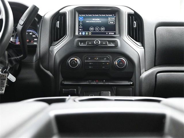 2020 Chevrolet Silverado 1500 Custom photo 8