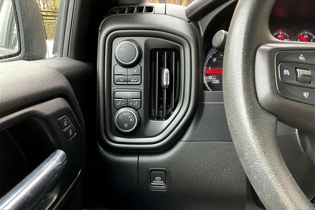 2020 Chevrolet Silverado 1500 4WD Crew Cab 147" Custom - 22986429 - 27