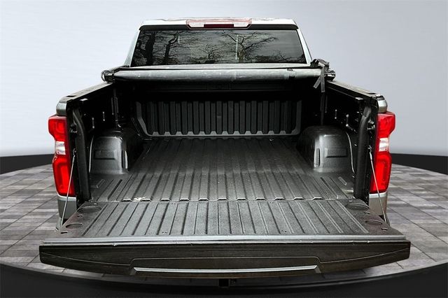 2020 Chevrolet Silverado 1500 4WD Crew Cab 147" Custom - 22986429 - 33