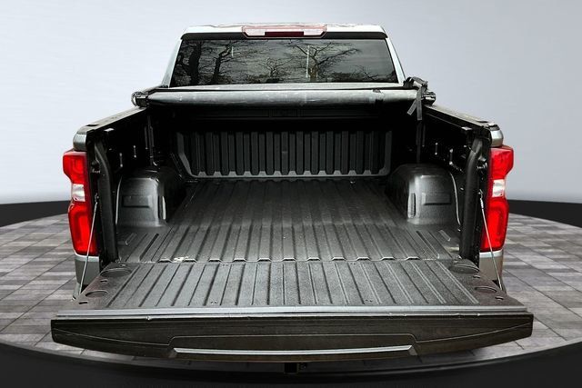 2020 Chevrolet Silverado 1500 4WD Crew Cab 147" Custom - 22991081 - 33