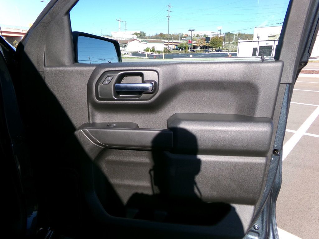 2020 Chevrolet Silverado 1500 4WD Crew Cab 147" Custom - 22937055 - 14