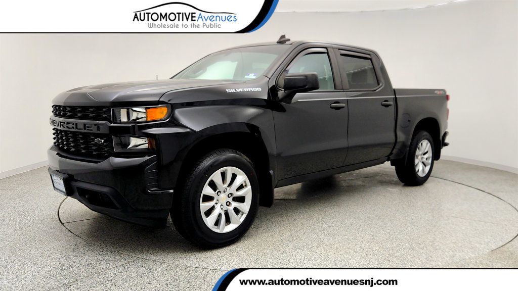 2020 Chevrolet Silverado 1500 4WD Crew Cab 147' Custom w/ Value Pkg & 5.3L EcoTec3 V8 - 23011314 | Video 1