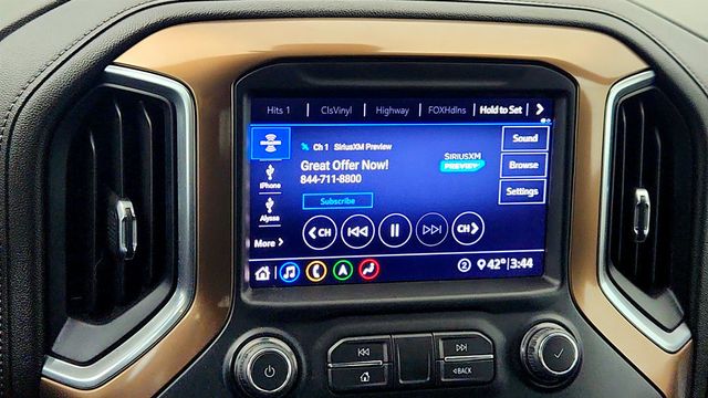 2020 Chevrolet Silverado 1500 4WD Crew Cab 147'' High Country with 6.2L V8 Engine - 22987694 - 19