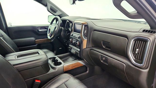 2020 Chevrolet Silverado 1500 4WD Crew Cab 147'' High Country with 6.2L V8 Engine - 22987694 - 26