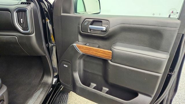 2020 Chevrolet Silverado 1500 4WD Crew Cab 147'' High Country with 6.2L V8 Engine - 22987694 - 27