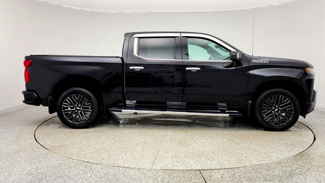 2020 Chevrolet Silverado 1500 4WD Crew Cab 147'' High Country with 6.2L V8 Engine - 22987694 - 3