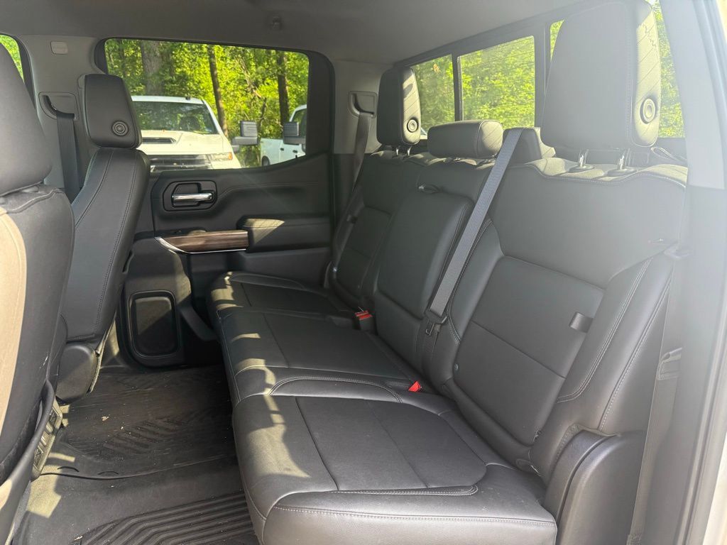 2020 Chevrolet Silverado 1500 4WD Crew Cab 147" LT - 23021095 - 17