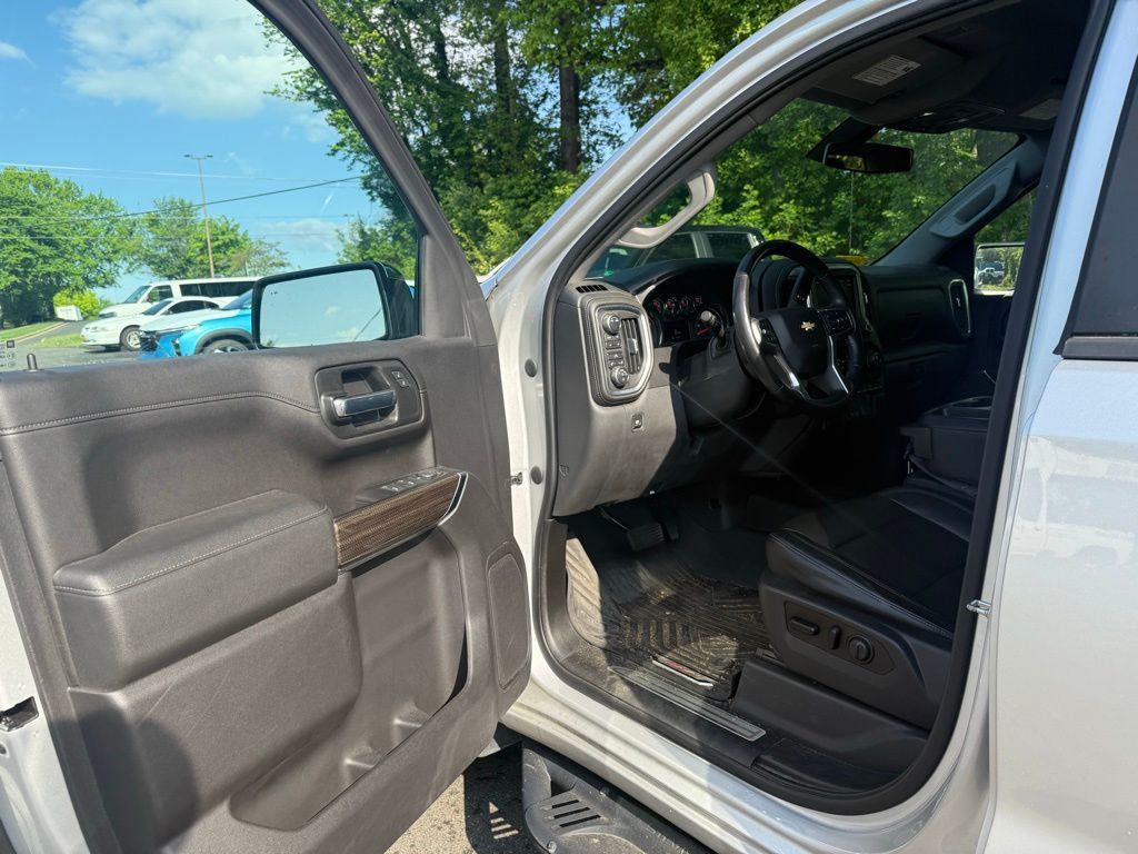 2020 Chevrolet Silverado 1500 4WD Crew Cab 147" LT - 23021095 - 25