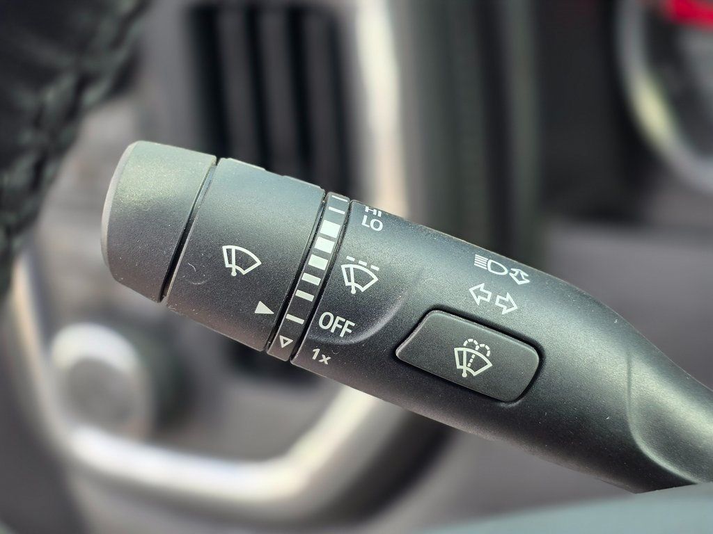 2020 Chevrolet Silverado 1500 4WD Crew Cab 147" LT - 22967246 - 35