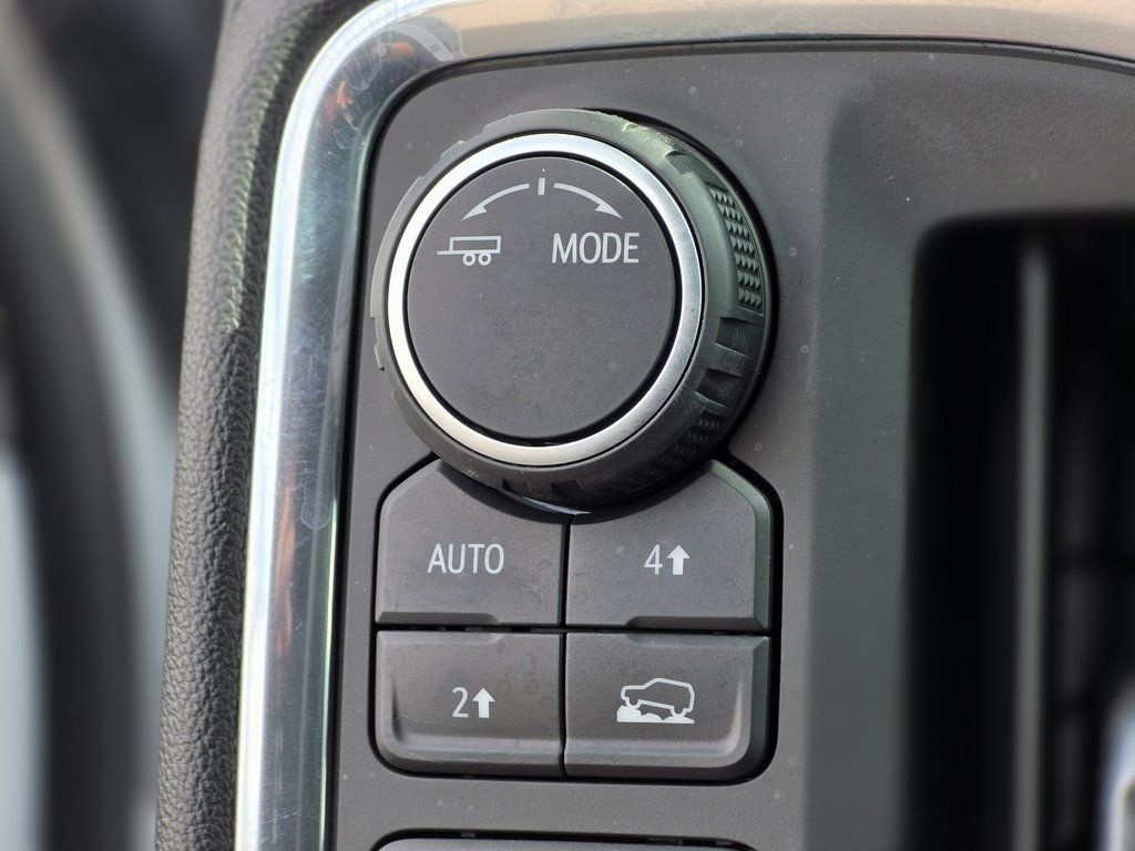 2020 Chevrolet Silverado 1500 4WD Crew Cab 147" LT - 22967246 - 38