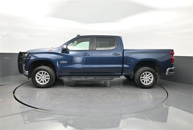 2020 Chevrolet Silverado 1500 LT photo 2
