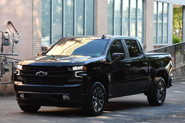2020 Chevrolet Silverado 1500 RST photo 2