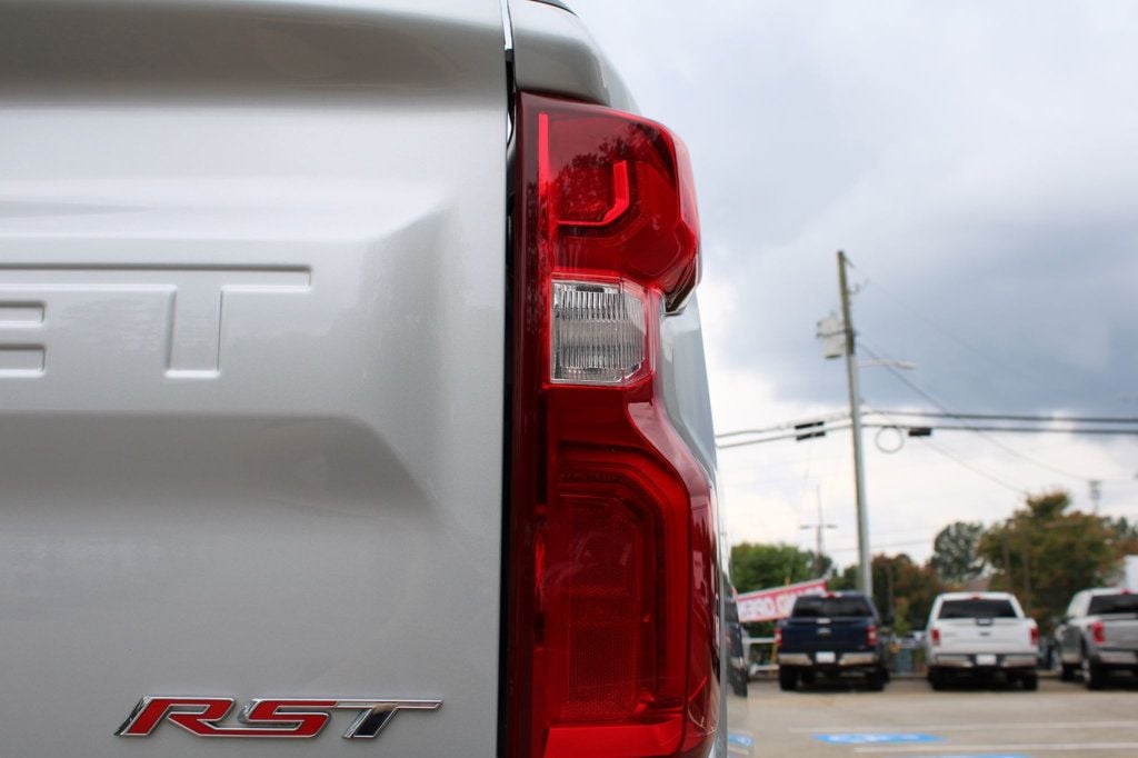 2020 Chevrolet Silverado 1500 RST photo 15