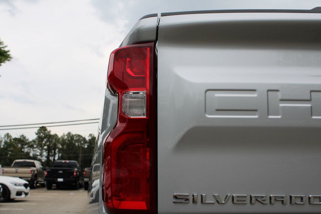 2020 Chevrolet Silverado 1500 RST photo 16