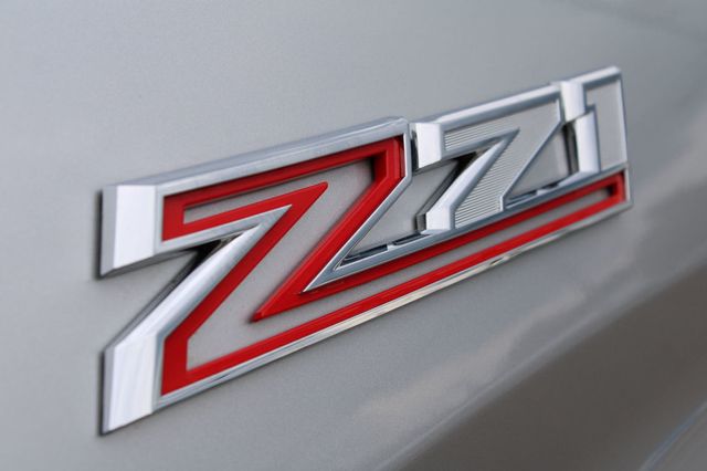 2020 Chevrolet Silverado 1500 4WD Crew Cab 147" RST - 22922743 - 31