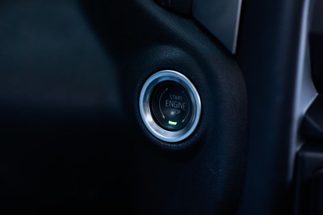 2020 Chevrolet Silverado 1500 4WD Crew Cab 147" RST - 22945384 - 31