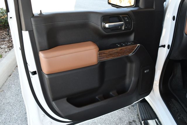 2020 Chevrolet Silverado 1500 4WD Crew Cab High Country W/Borla Performance Exhaust - 22975543 - 34