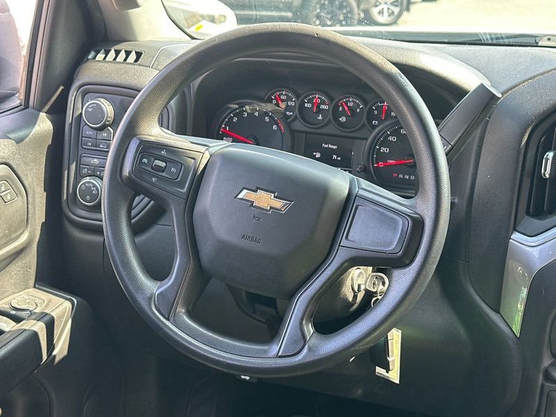 2020 Chevrolet Silverado 1500 4WD Double Cab 147" Custom - 22977631 - 17