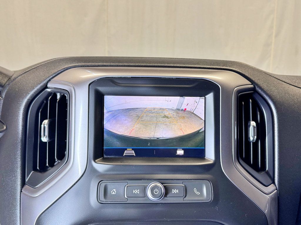 2020 Chevrolet Silverado 1500 4WD Double Cab 147" Custom - 23032163 - 25