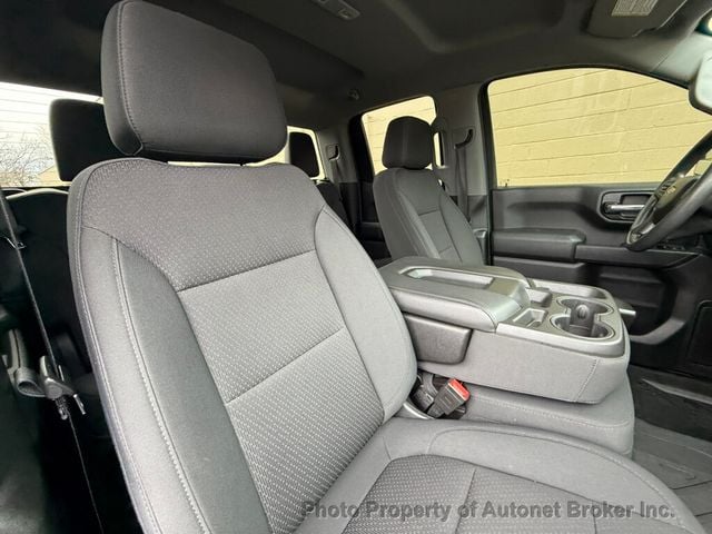 2020 Chevrolet Silverado 1500 4WD Double Cab 147" Custom - 23008383 - 26