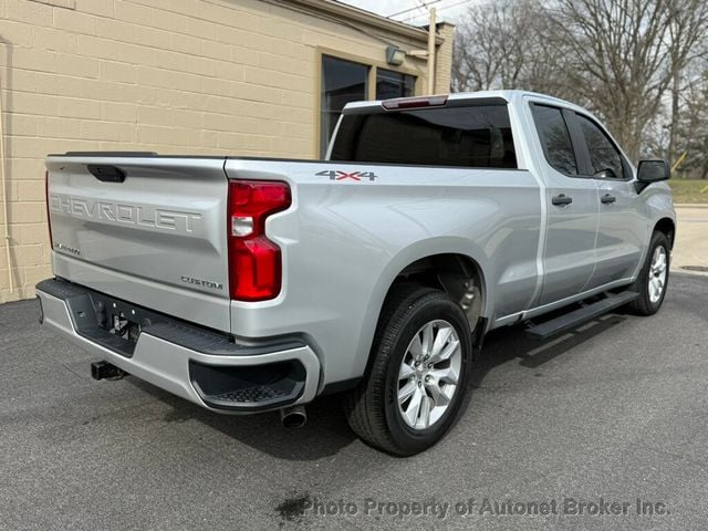 2020 Chevrolet Silverado 1500 4WD Double Cab 147" Custom - 23008383 - 3