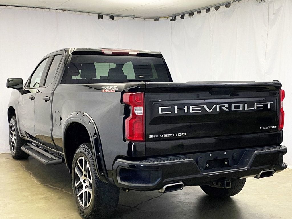2020 Chevrolet Silverado 1500 Custom Trail Boss photo 2