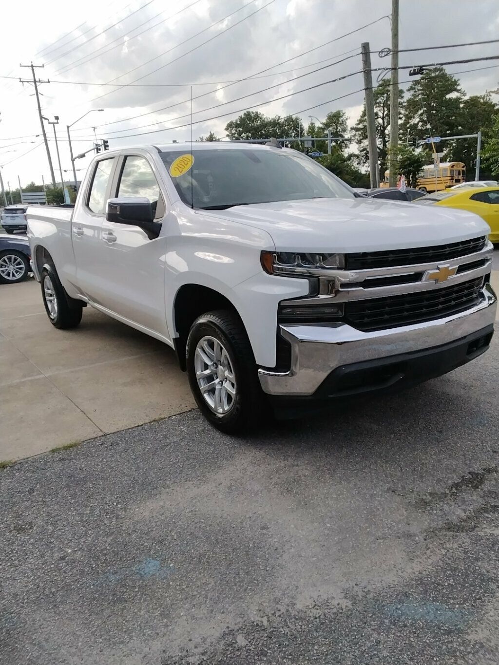 2020 Chevrolet Silverado 1500 LT photo 4