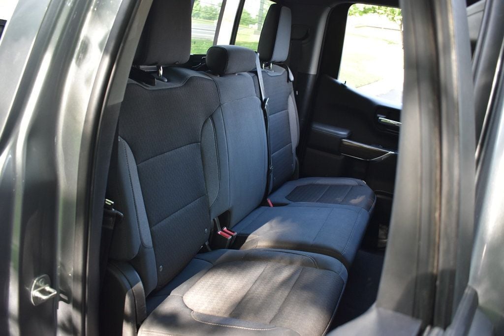 2020 Chevrolet Silverado 1500 RST photo 3