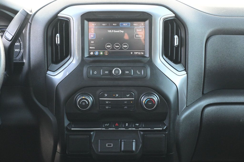 Chevrolet Silverado photo 10
