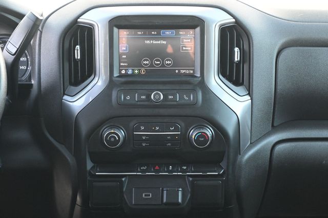 2020 Chevrolet Silverado 1500 Crew Cab Custom Value Package  - 22996828 - 9