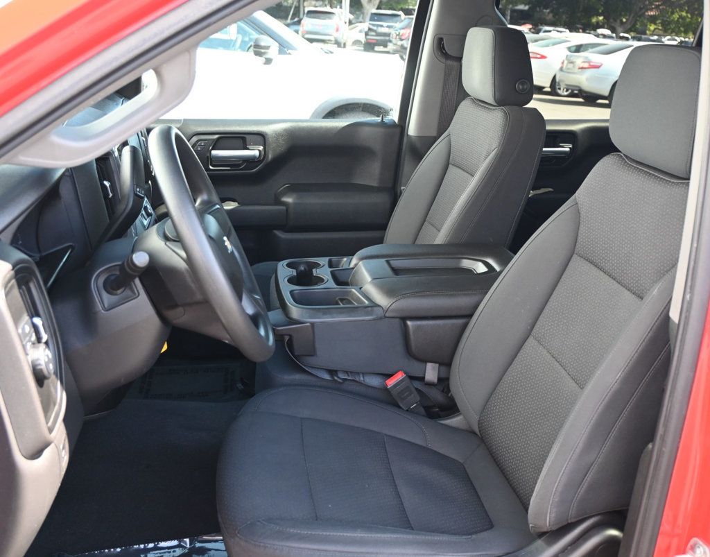 Chevrolet Silverado photo 12