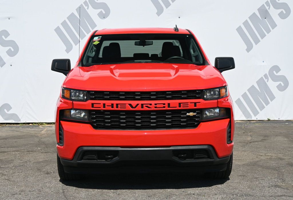 Chevrolet Silverado photo 2