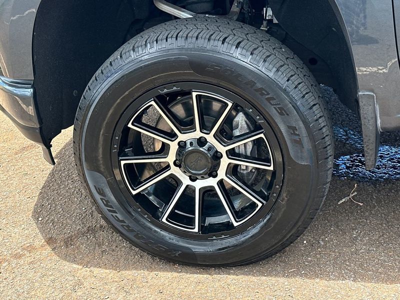 2020 Chevrolet Silverado 1500 Custom - 23053921 - 11
