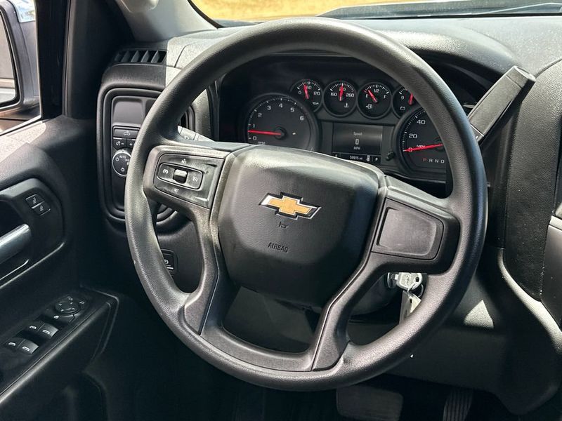 2020 Chevrolet Silverado 1500 Custom - 23053921 - 17