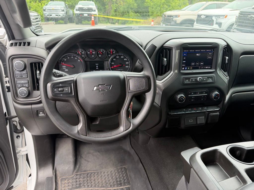 2020 Chevrolet Silverado 1500 Custom - 23056430 - 9
