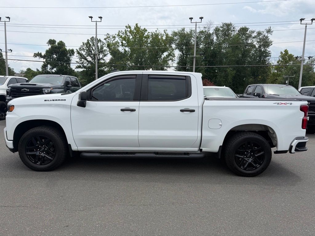 2020 Chevrolet Silverado 1500 Custom - 23056430 - 3