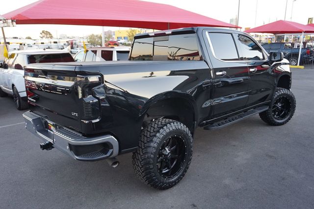 2020 Chevrolet Silverado 1500 LIFTED, LTZ, 4X4, RUNNING BOARDS, TONNEAU BED COVER - 22941724 - 5