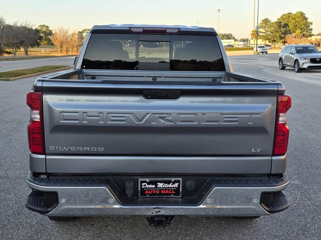 2020 Chevrolet Silverado 1500 LT photo 3