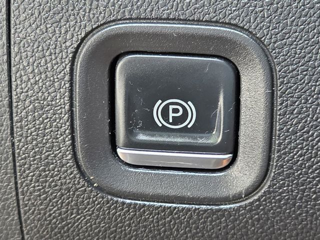 2020 Chevrolet Silverado 1500 LT - 23026700 - 22