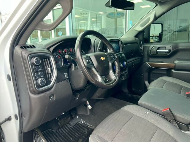 2020 Chevrolet Silverado 1500 LT - 22985404 - 13